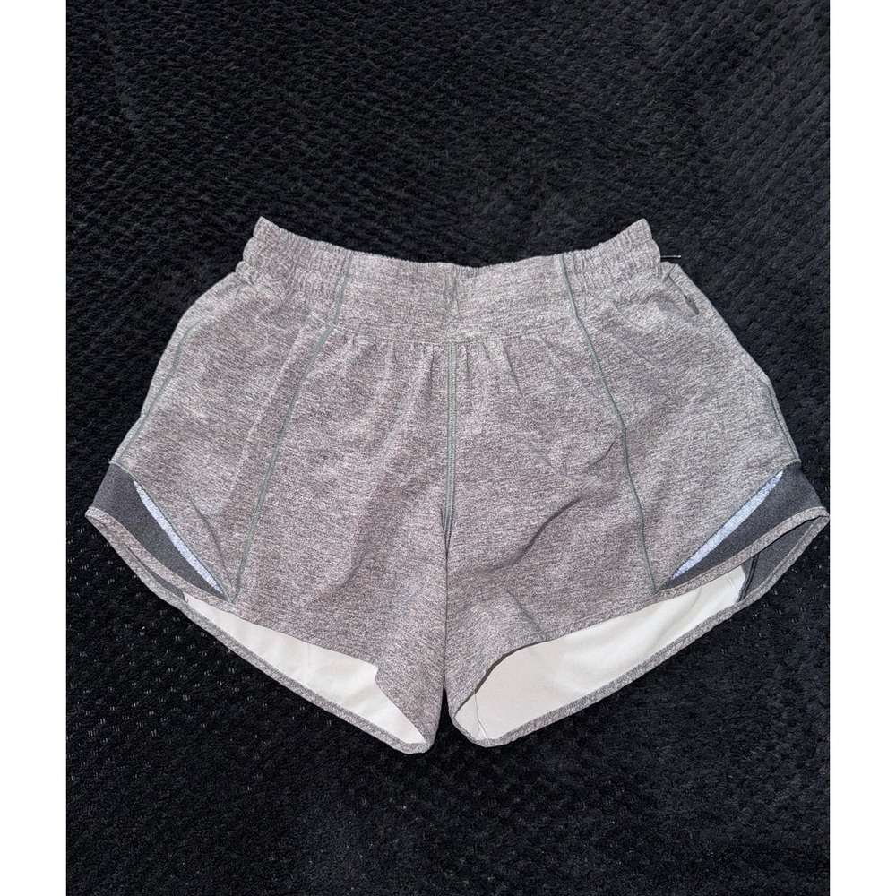 Lululemon Women's Hotty Hot Short II Heather Gray‎ Size 6